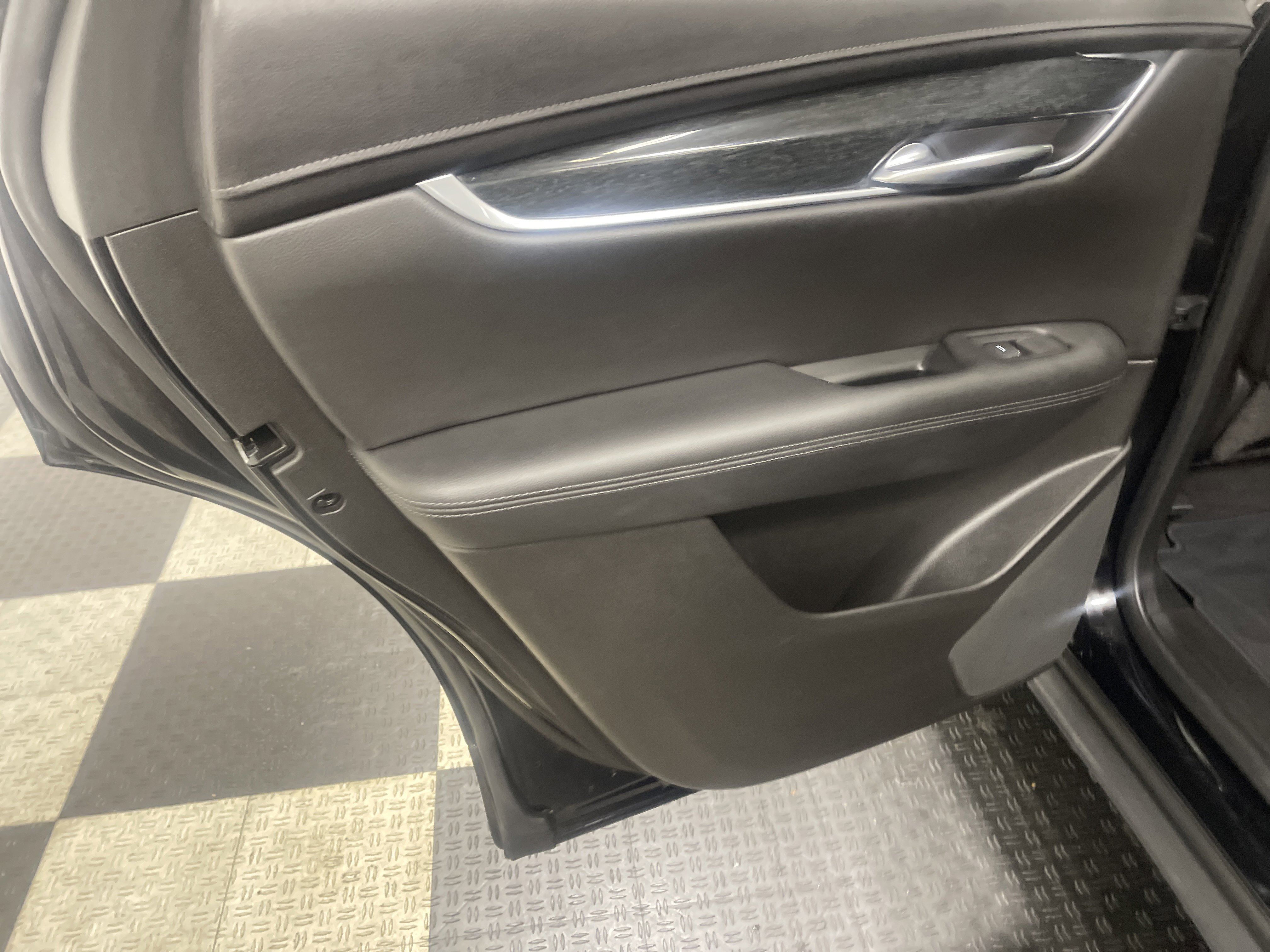 Used 2020 Cadillac XT5 Premium Luxury image 15