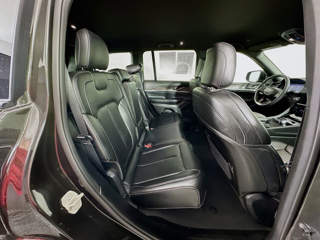 Certified 2024 Jeep Grand Cherokee Limited image 38