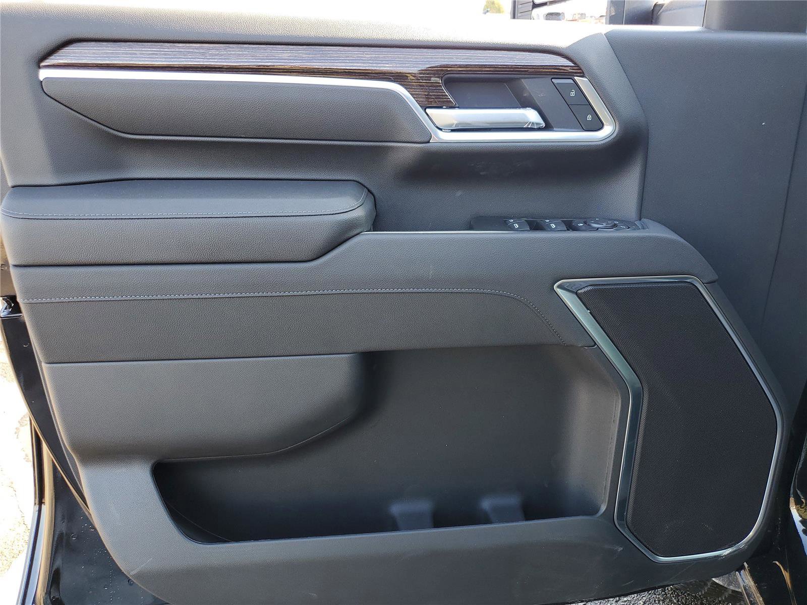 New 2026 GMC Sierra 2500 SLE w/ SLE Value Package; image 19