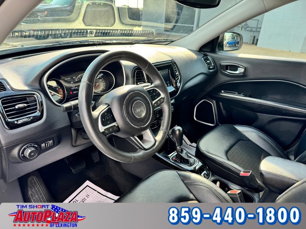 Used 2021 Jeep Compass Latitude FWD image 3