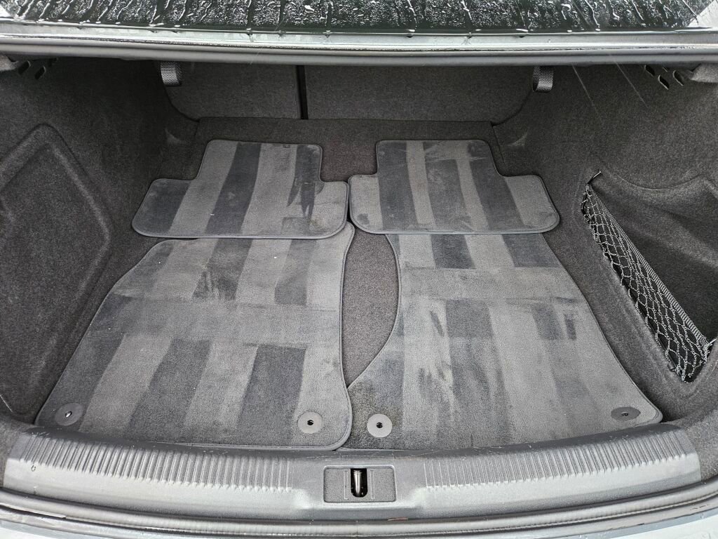 Used 2016 Audi A4 2.0T Premium Plus w/ Technology Package image 18