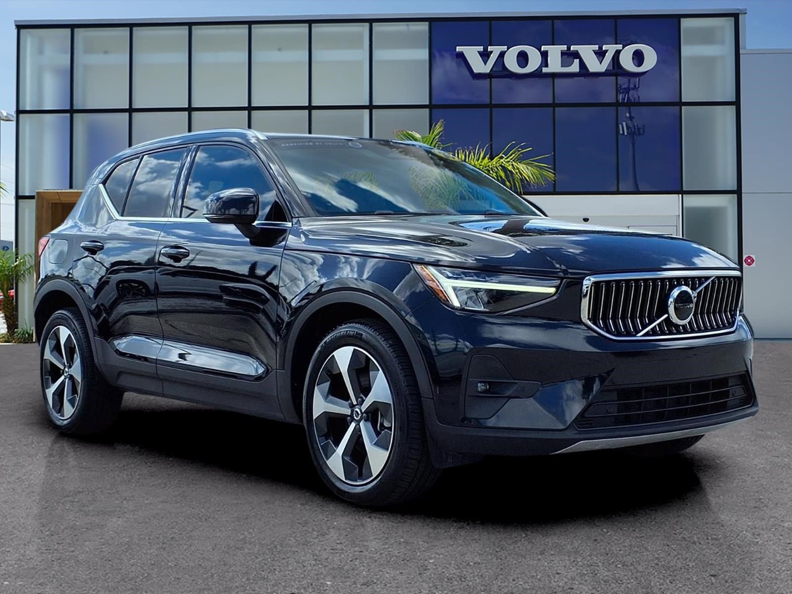 Certified 2023 Volvo XC40 B5 Plus w/ Protection Package Premier