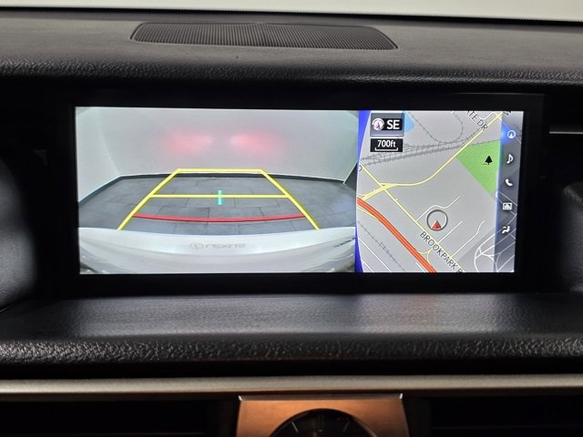 Used 2017 Lexus IS 300 AWD image 20