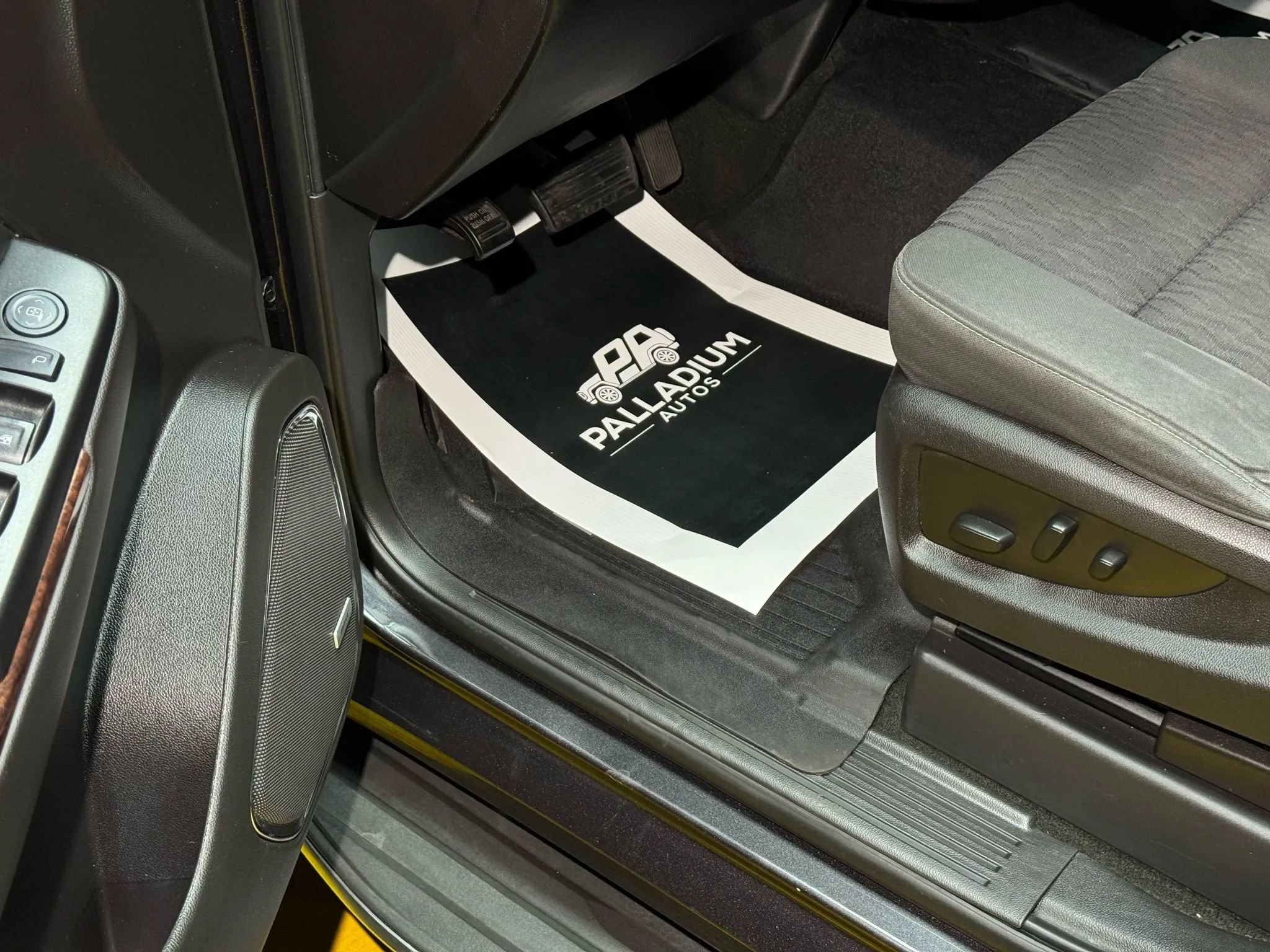 Used 2016 GMC Yukon SLE w/ HD Trailering Package image 40