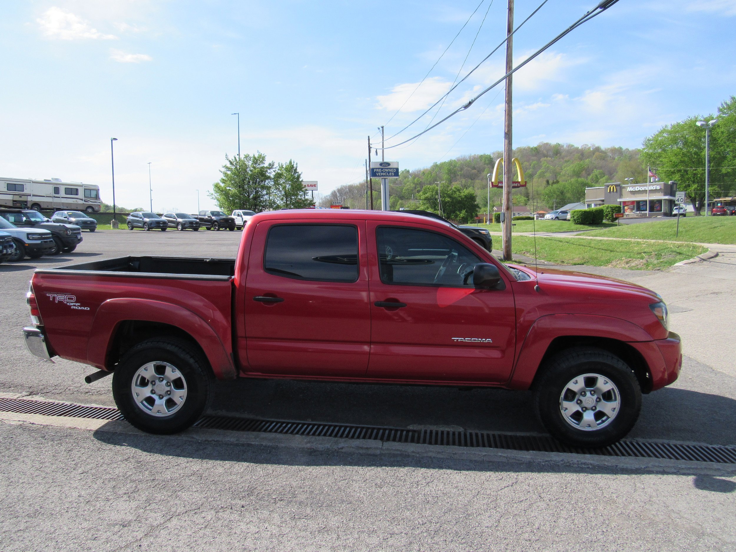 Used 2011 Toyota Tacoma 4x4 Double Cab w/ TRD Off-Road Pkg image 5