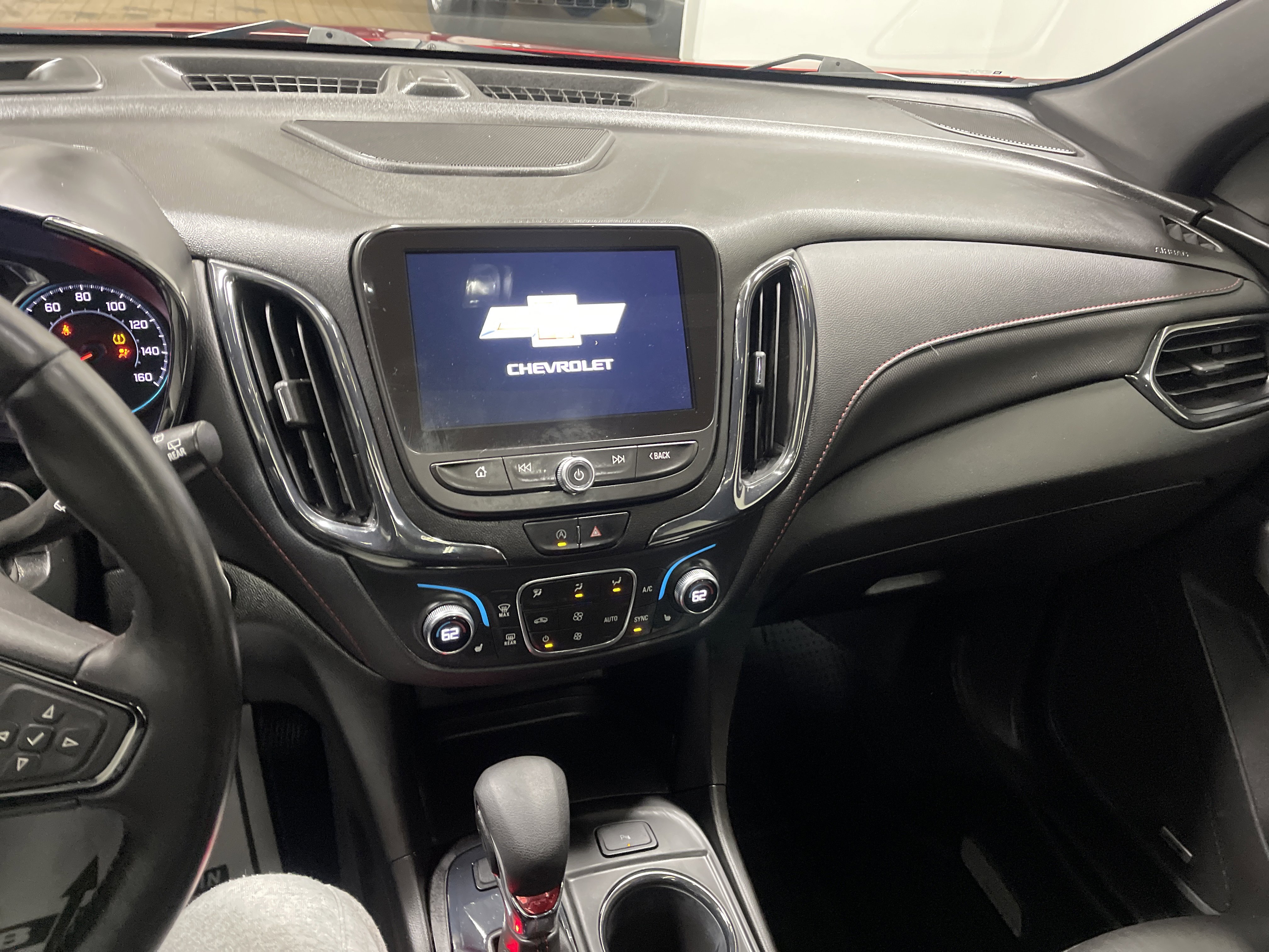 Used 2022 Chevrolet Equinox RS w/ RS Leather Package image 30