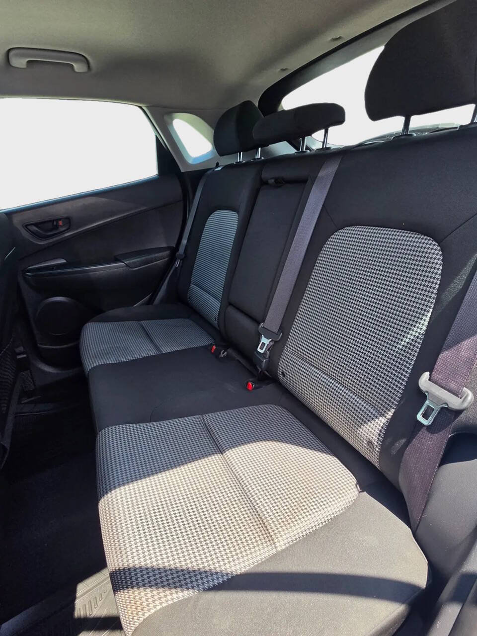 Used 2019 Hyundai Kona SE FWD image 14