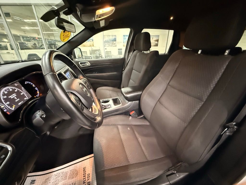 Used 2020 Jeep Grand Cherokee Laredo image 14