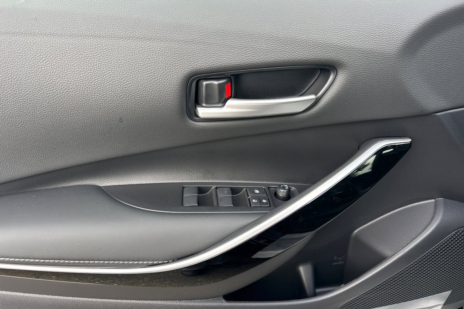 New 2026 Toyota Corolla XLE image 11