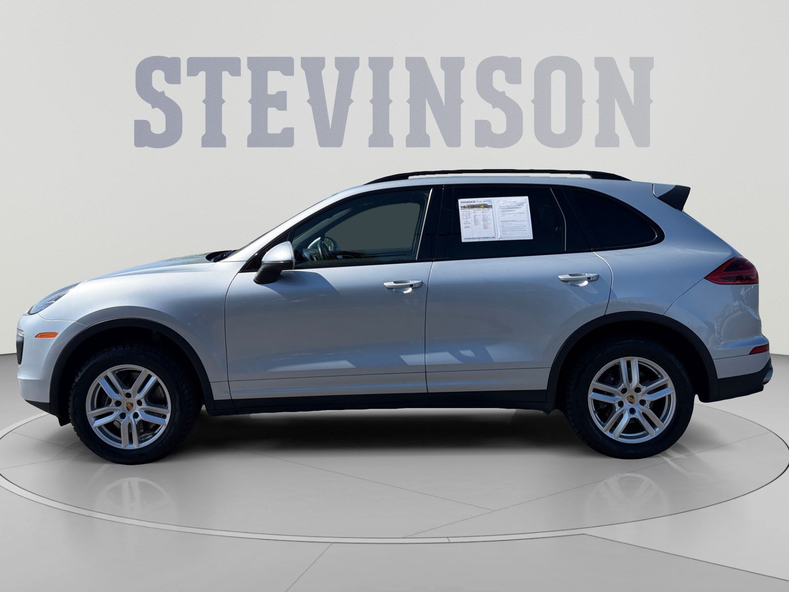 Used 2016 Porsche Cayenne AWD/4WD image 2