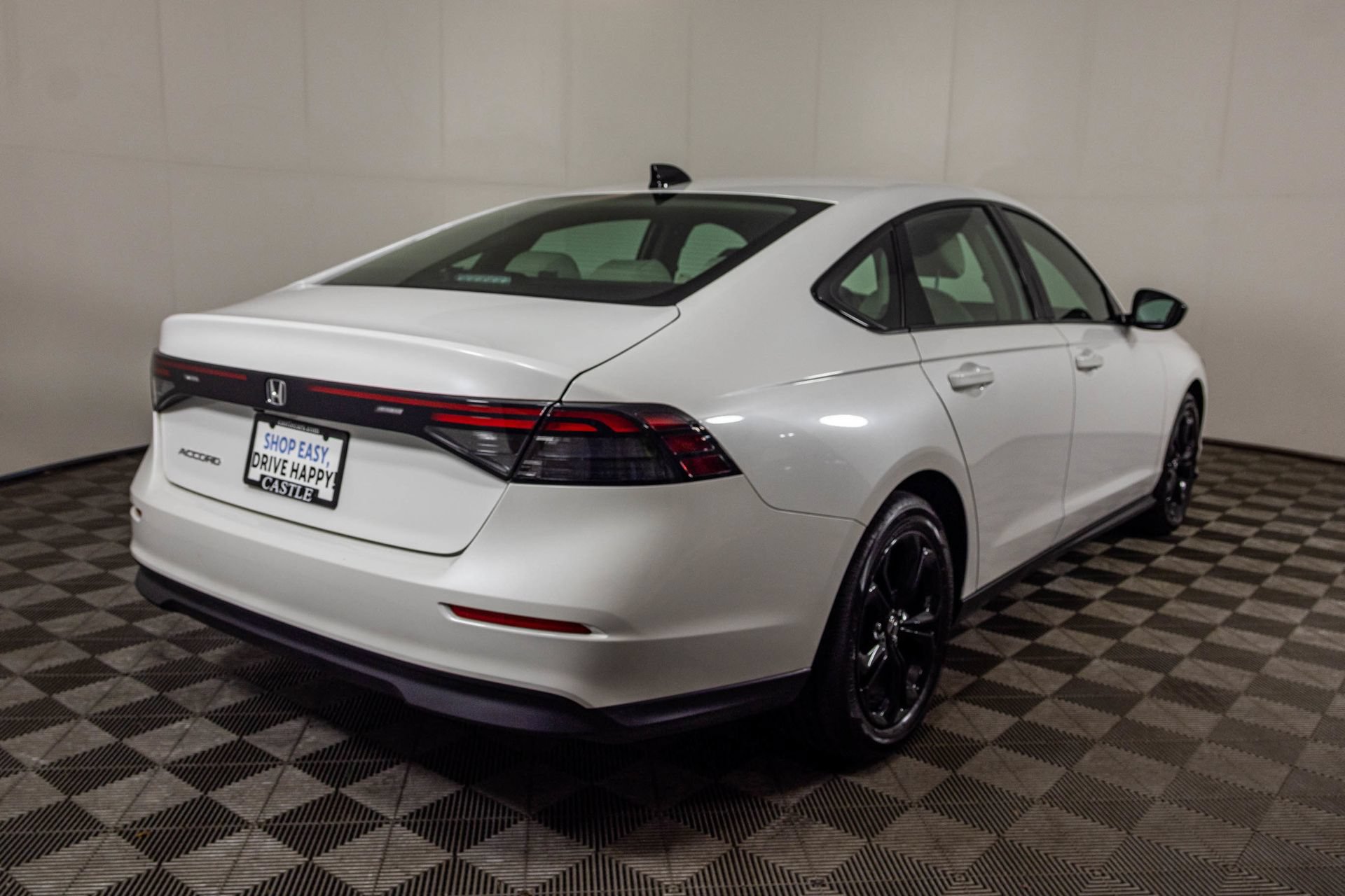 Used 2025 Honda Accord SE image 16