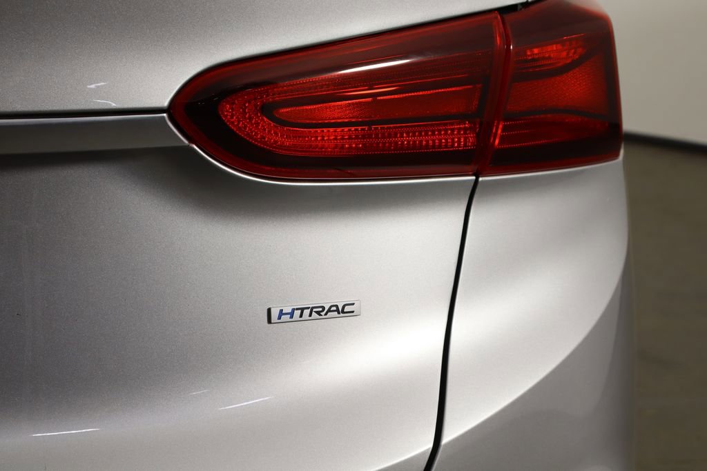 Used 2020 Hyundai Santa Fe SE image 38