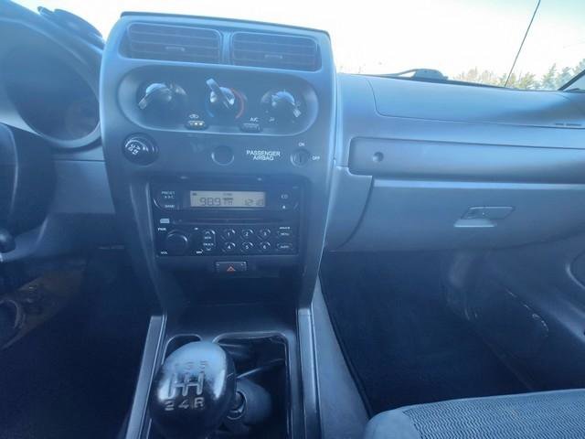 Used 2004 Nissan Frontier XE w/ (VTP) Value Truck Pkg RWD image 13