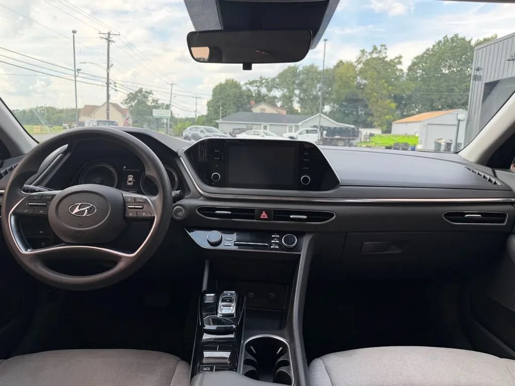 Used 2021 Hyundai Sonata SEL w/ Preferred Accessory Package FWD image 9