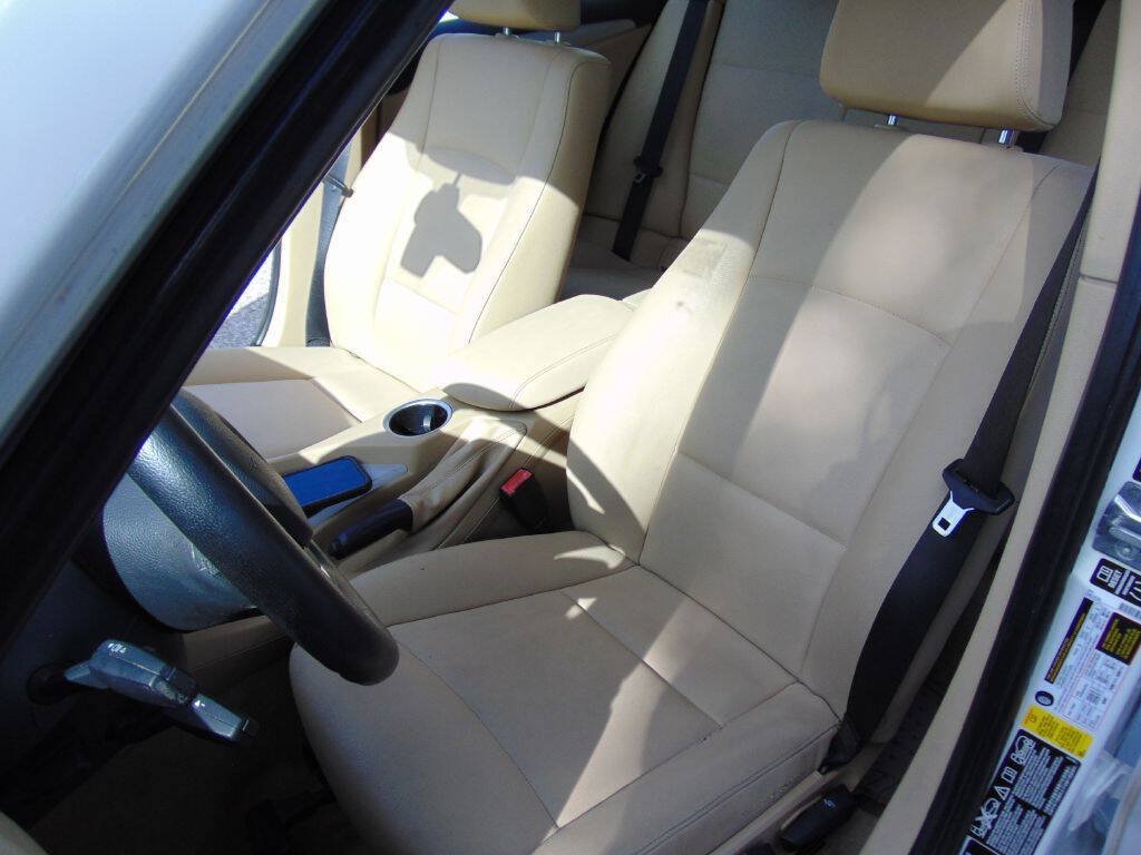 Used 2015 BMW X1 xDrive28i AWD/4WD image 24