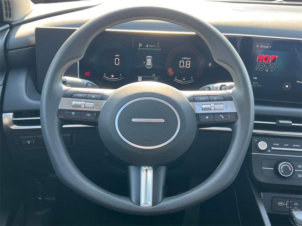 Used 2025 Hyundai Tucson SE image 23