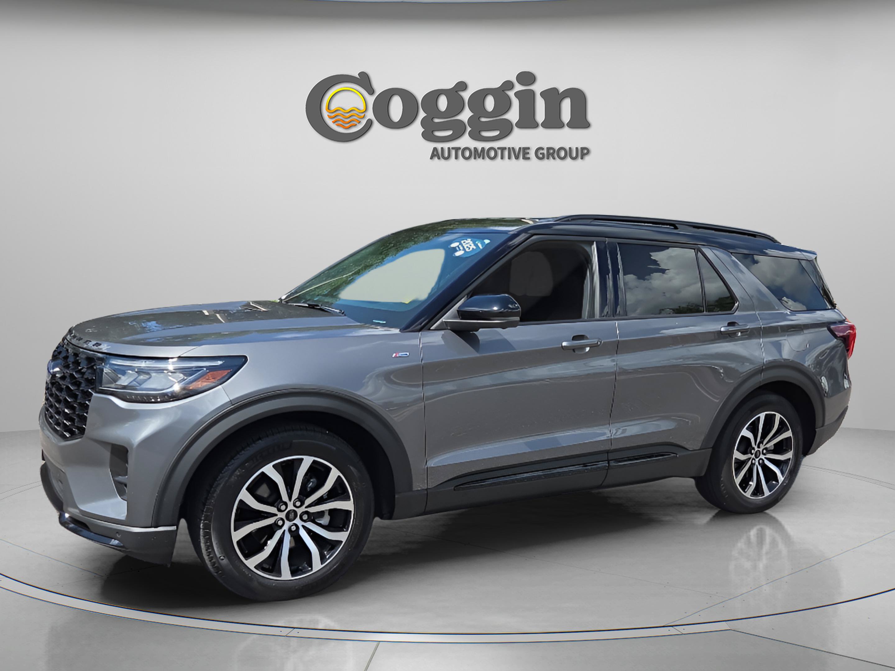 Used 2025 Ford Explorer ST-Line w/ Premium Package
