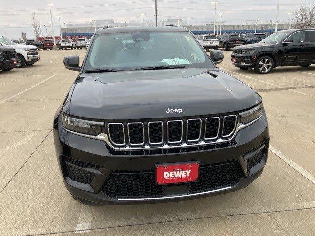 Certified 2023 Jeep Grand Cherokee Laredo w/ Luxury Tech Group I image 2