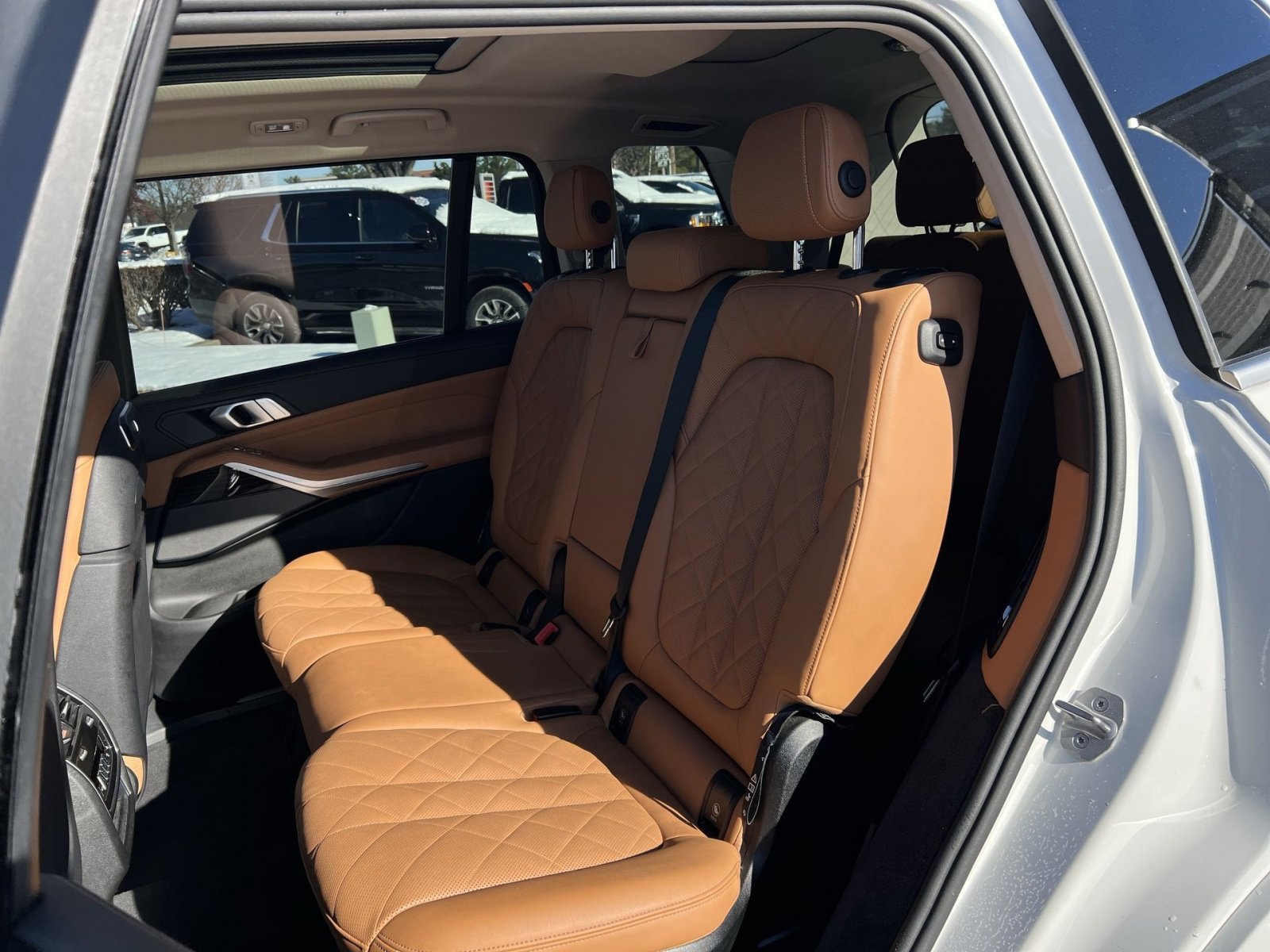 Used 2024 BMW X7 xDrive40i w/ Executive Package image 25