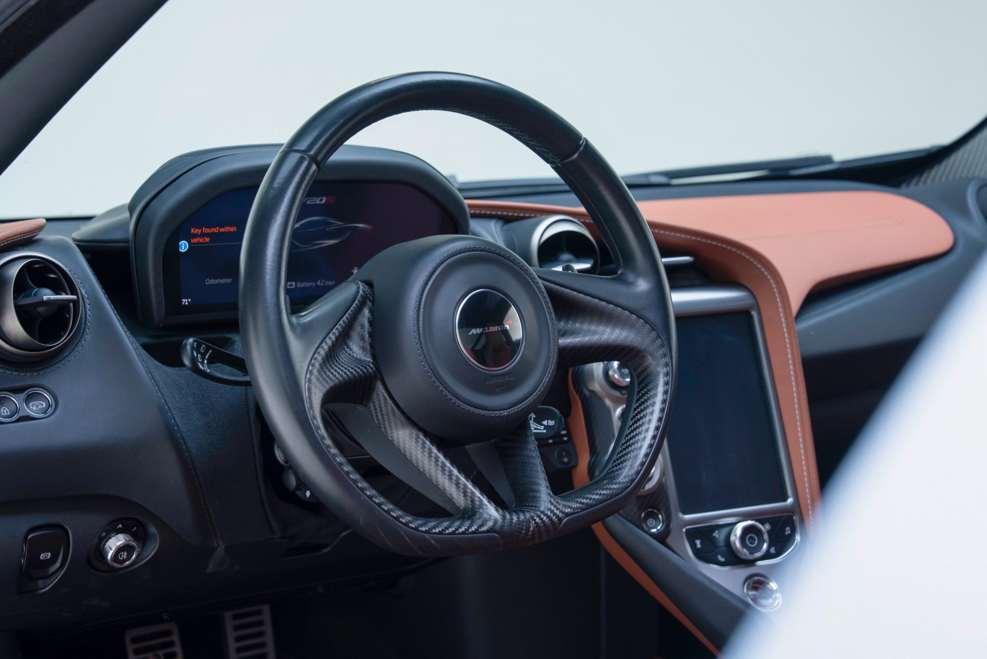 Used 2018 McLaren 720S Performance RWD image 46