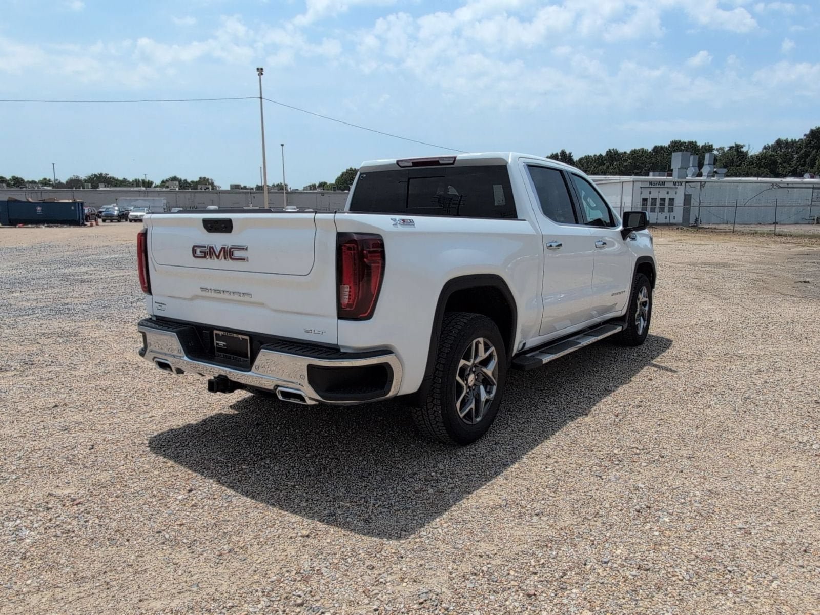 New 2026 GMC Sierra 1500 SLT w/ SLT Premium Plus Package AWD/4WD image 6