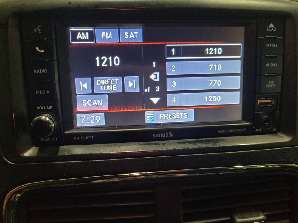 Used 2017 Dodge Grand Caravan SXT image 25