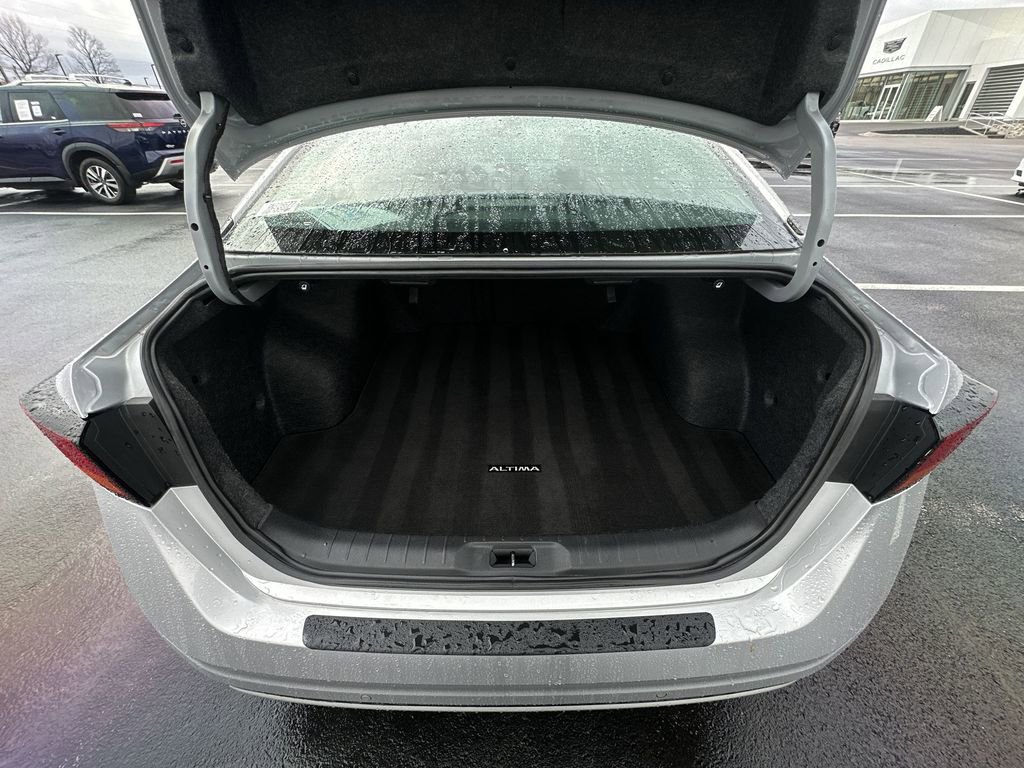 Used 2024 Nissan Altima 2.5 SV image 22