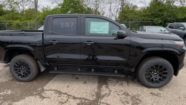 New 2026 Chevrolet Colorado W/T w/ WT Custom Package AWD/4WD image 3