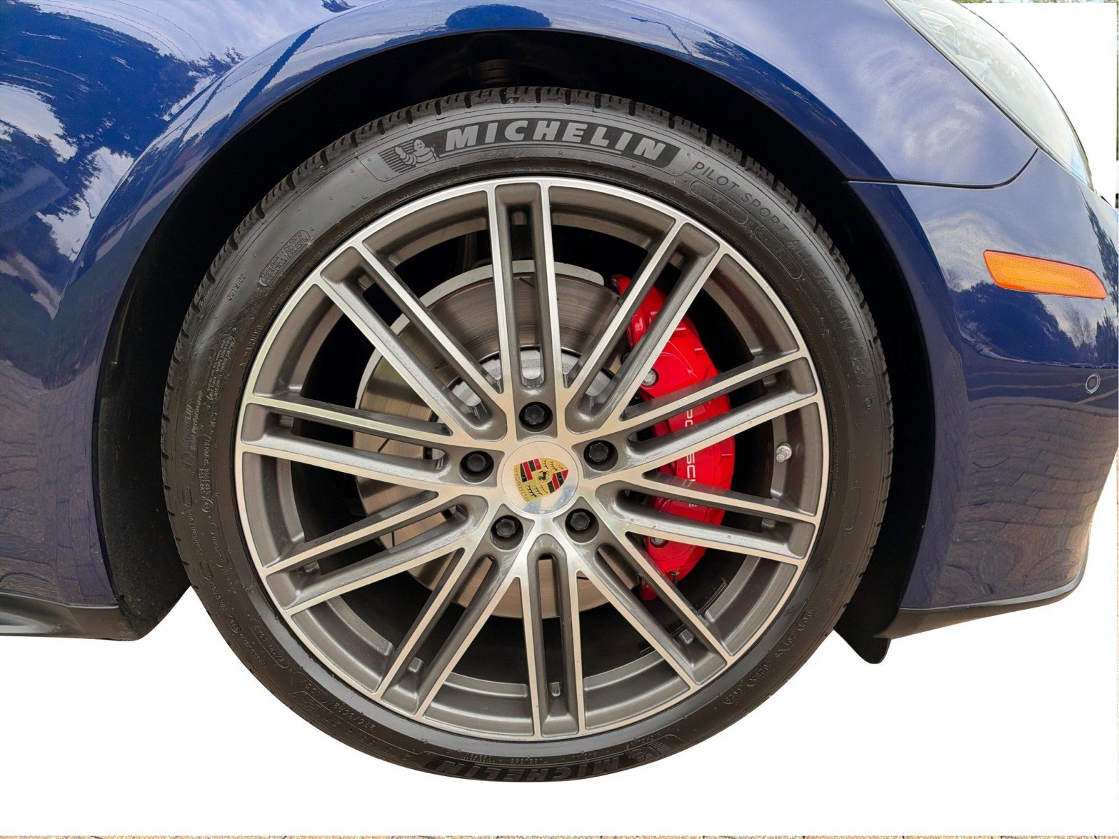 Used 2020 Porsche Panamera GTS AWD/4WD image 35
