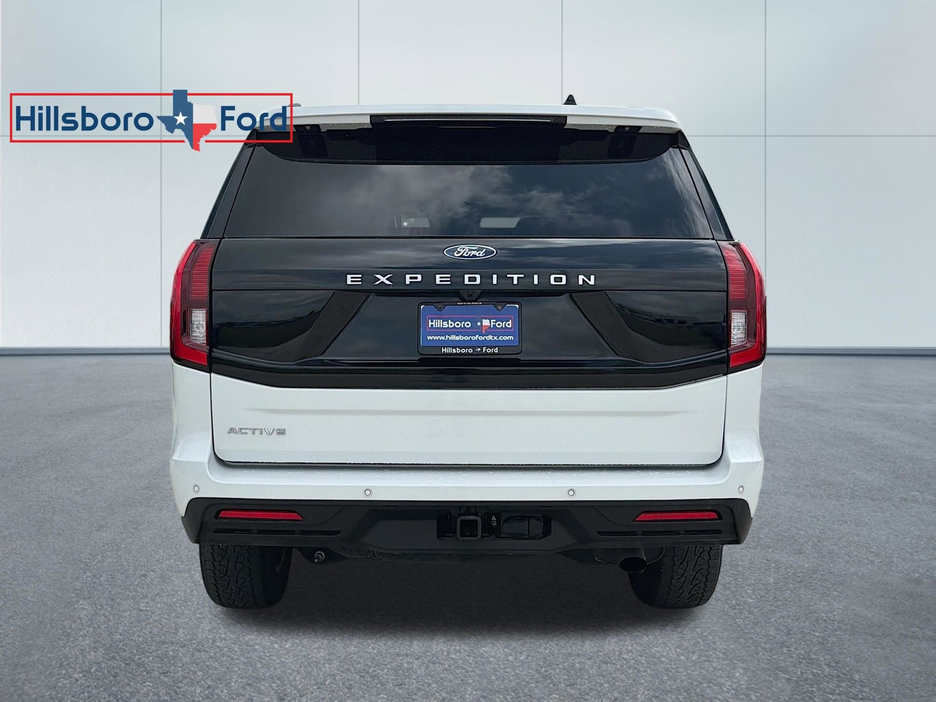 Used 2025 Ford Expedition Active AWD/4WD image 8