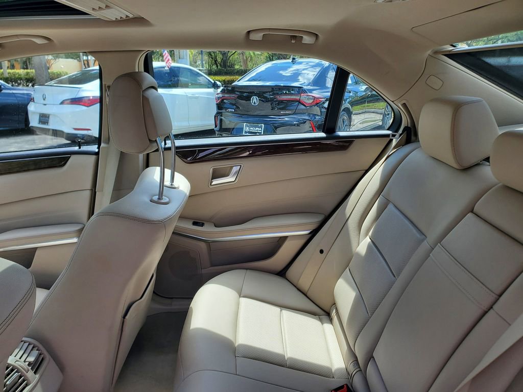 Used 2014 Mercedes-Benz E 350 4MATIC Sedan image 12