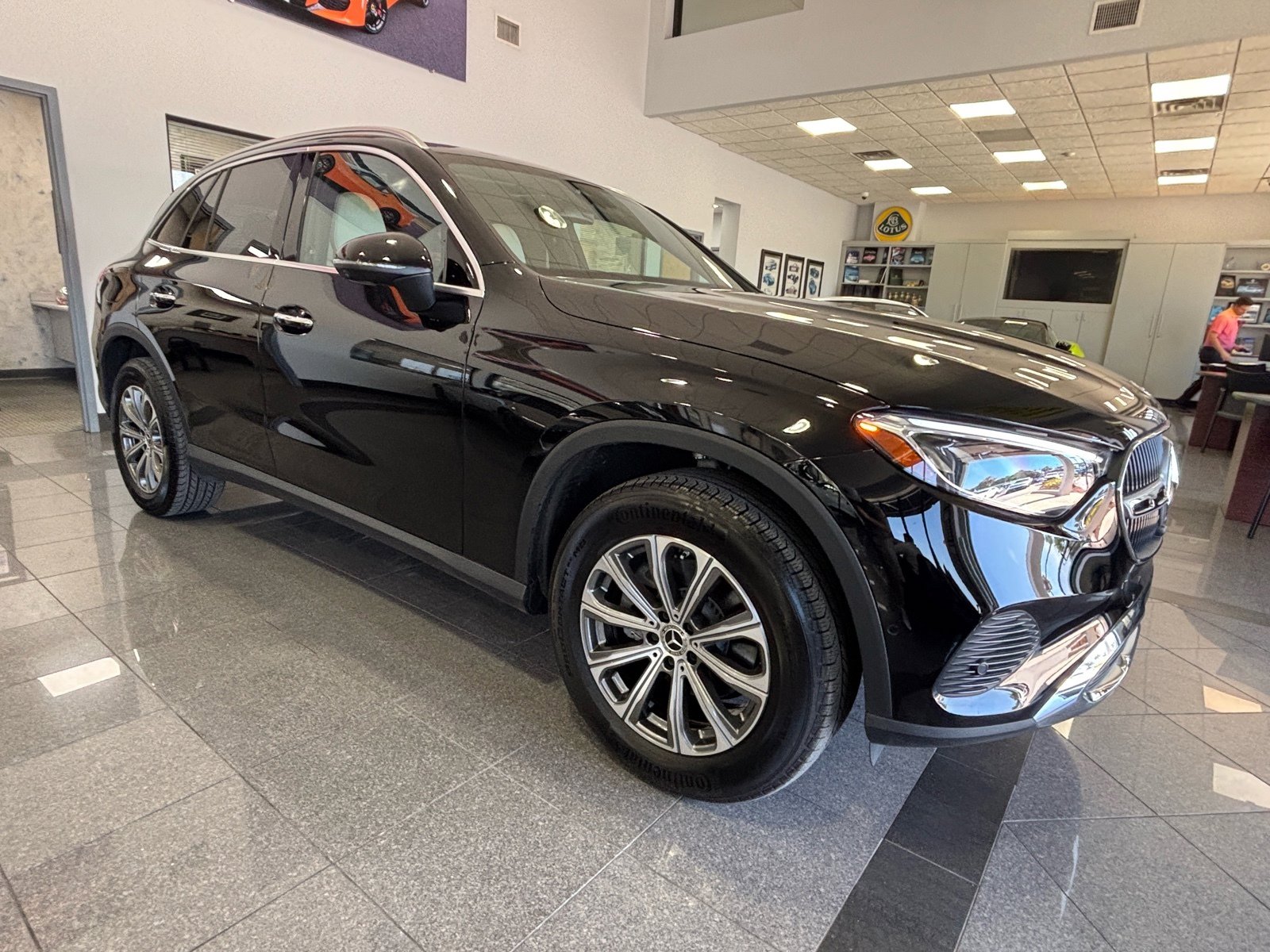 Used 2024 Mercedes-Benz GLC 300 image 23