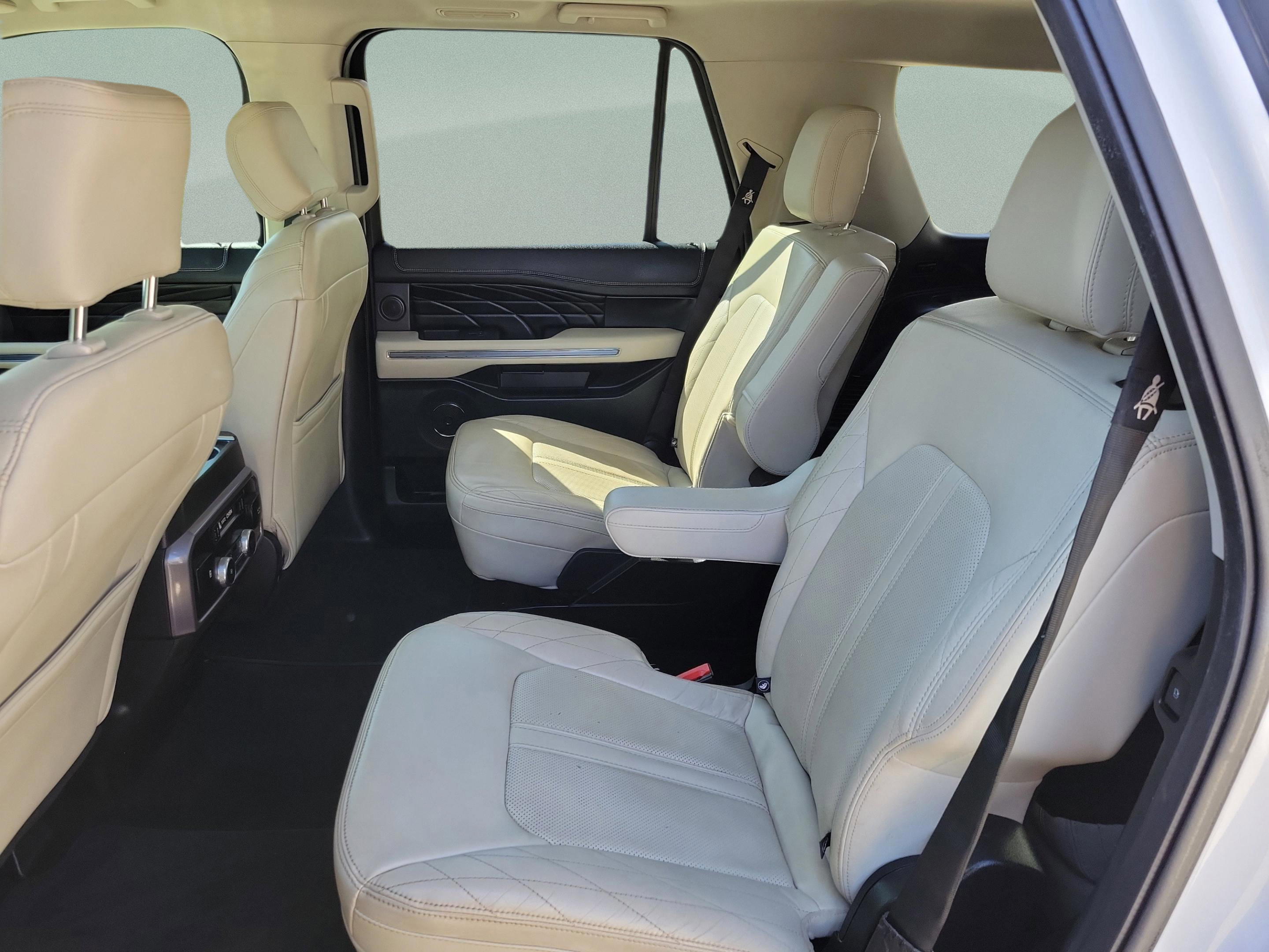 Used 2019 Ford Expedition Platinum RWD image 15