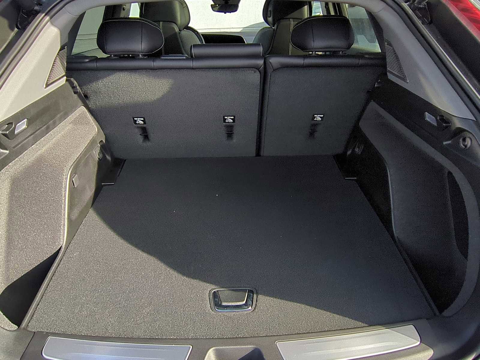 New 2025 Cadillac Optiq Luxury 1 image 25