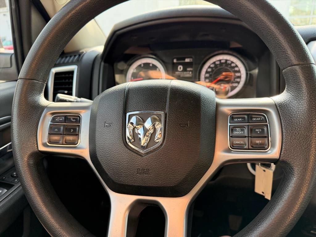 Used 2021 RAM 1500 Classic SLT AWD/4WD image 17