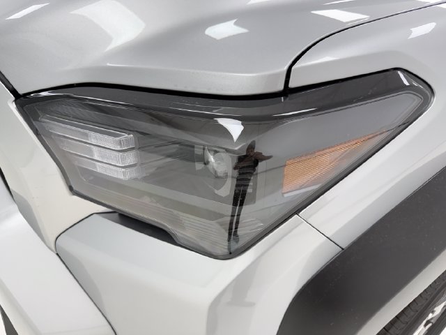 New 2026 Toyota 4Runner SR5 AWD/4WD image 6
