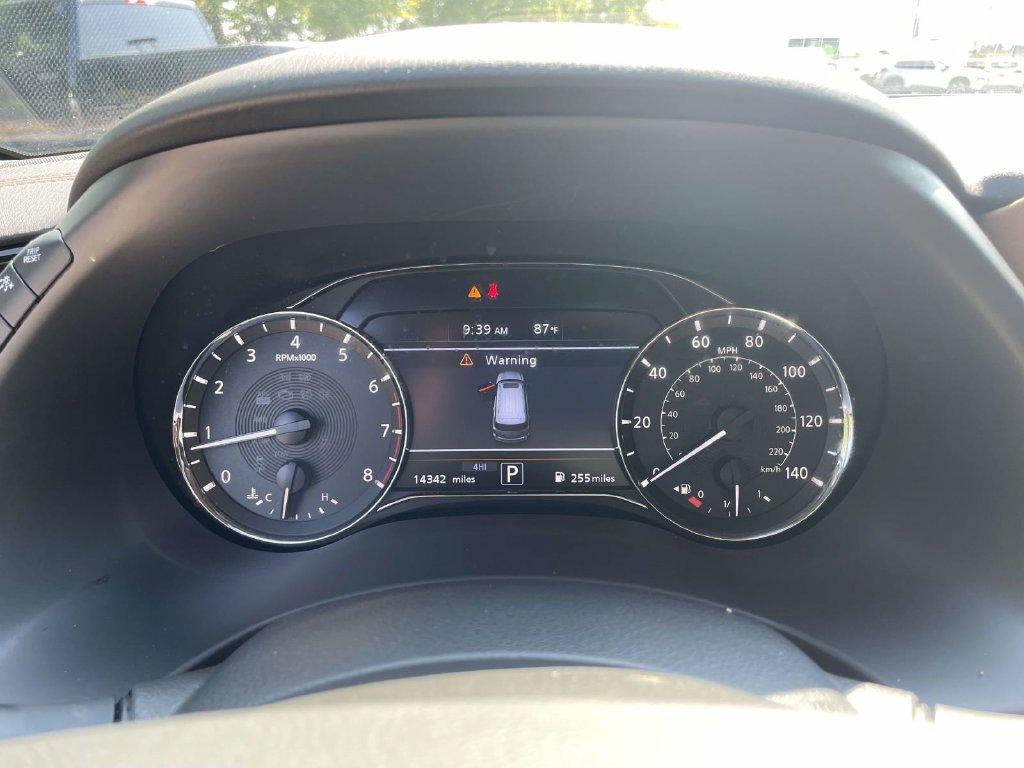 Used 2024 INFINITI QX80 Sensory w/ Cargo Package AWD/4WD image 21