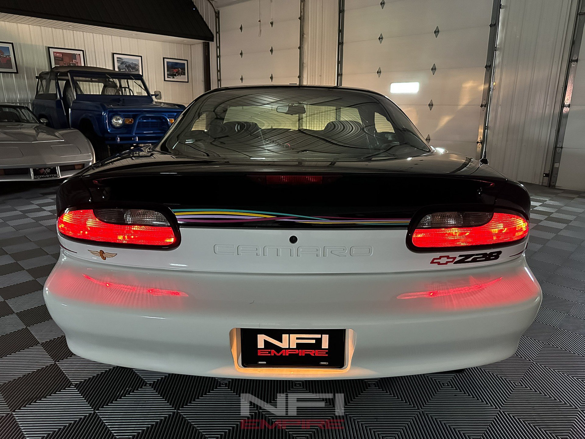Used 1993 Chevrolet Camaro Z28 RWD image 49