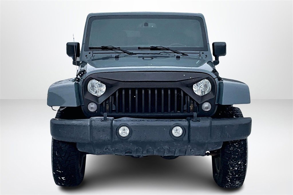 Used 2015 Jeep Wrangler Unlimited Sahara w/ Connectivity Group image 2