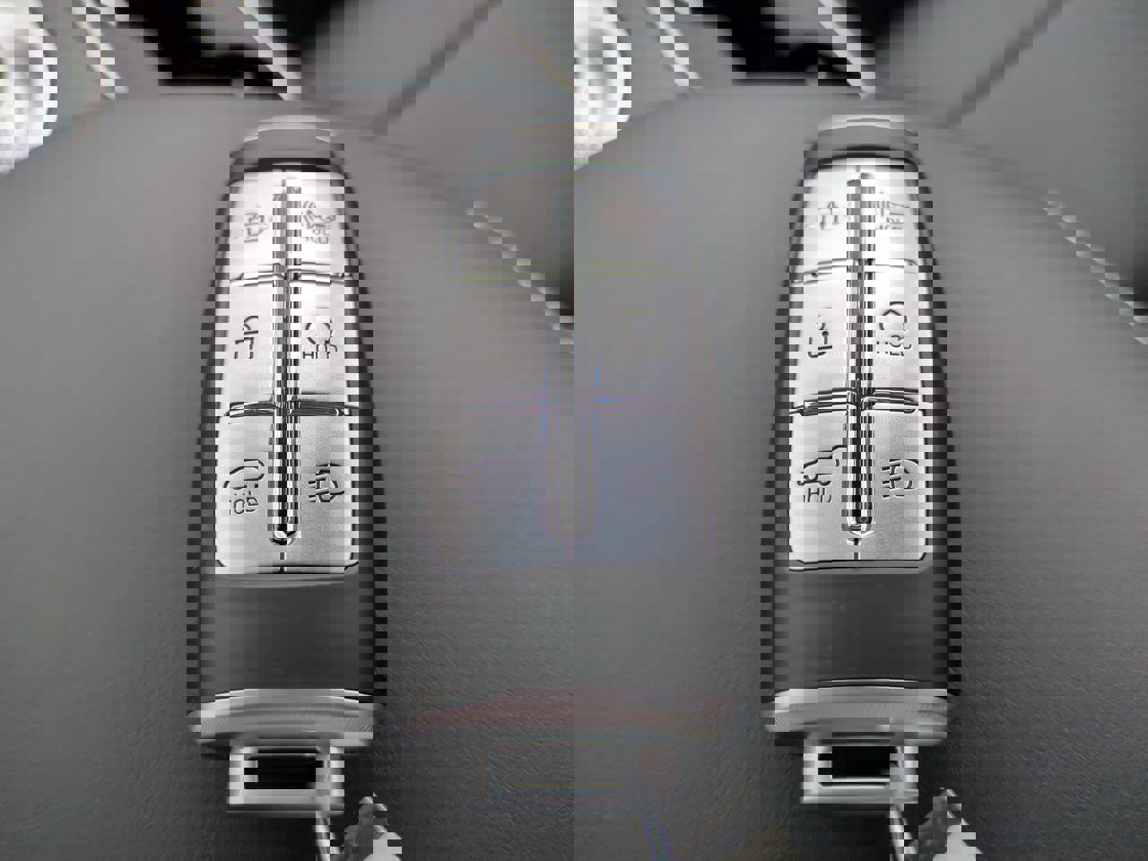 Certified 2025 Genesis GV70 2.5T w/ Select Package image 30