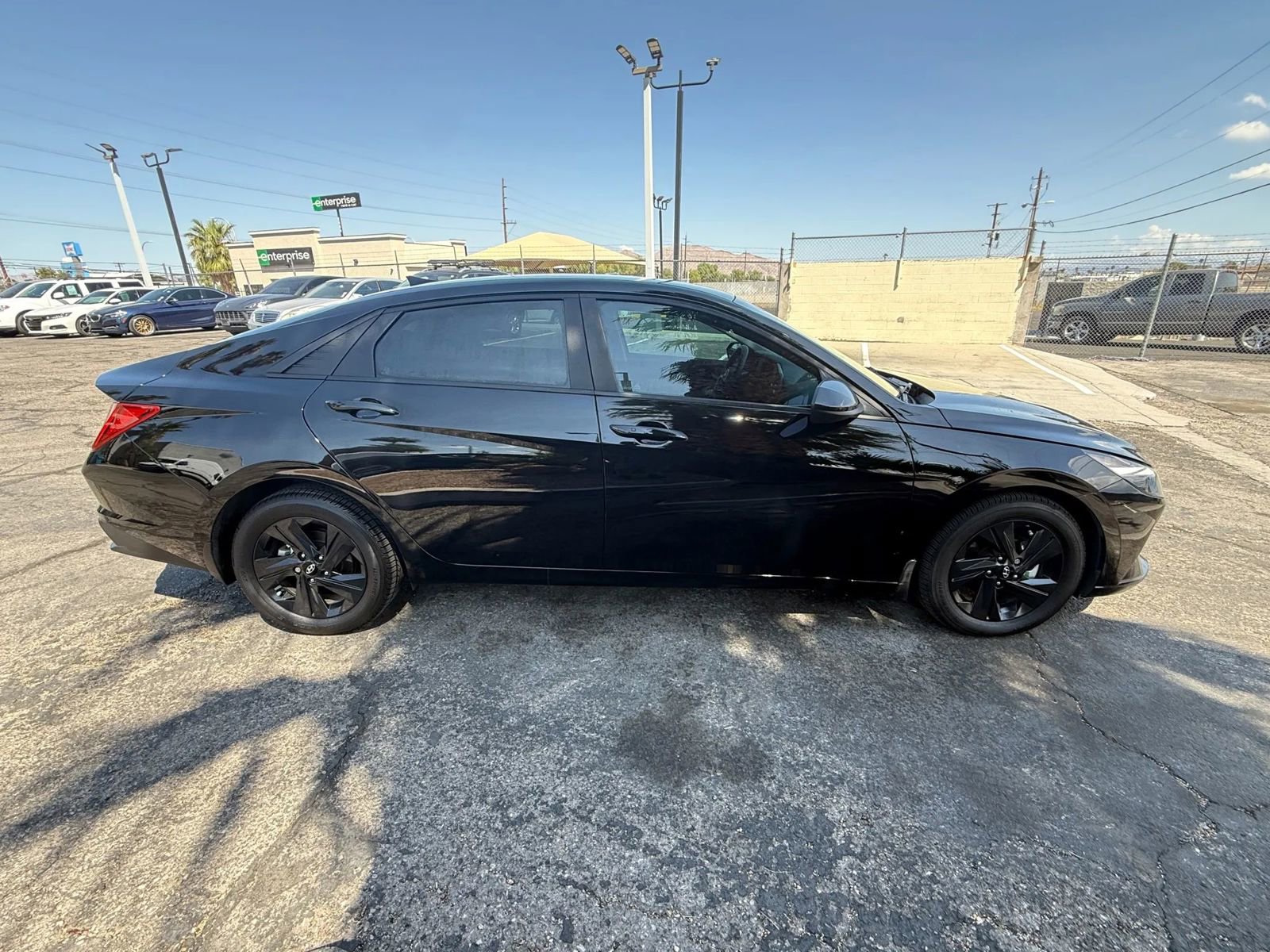 Used 2023 Hyundai Elantra Blue image 6