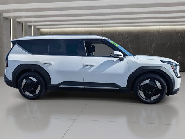 Used 2025 Kia EV9 Wind image 7