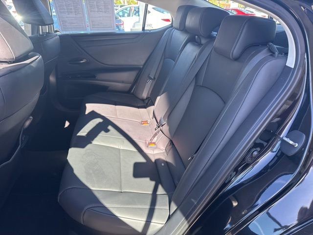 Used 2025 Lexus ES 300h F Sport FWD image 21
