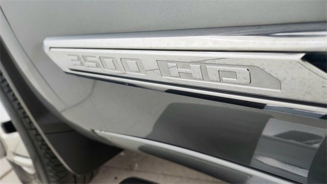 Used 2024 Chevrolet Silverado 3500 High Country image 17