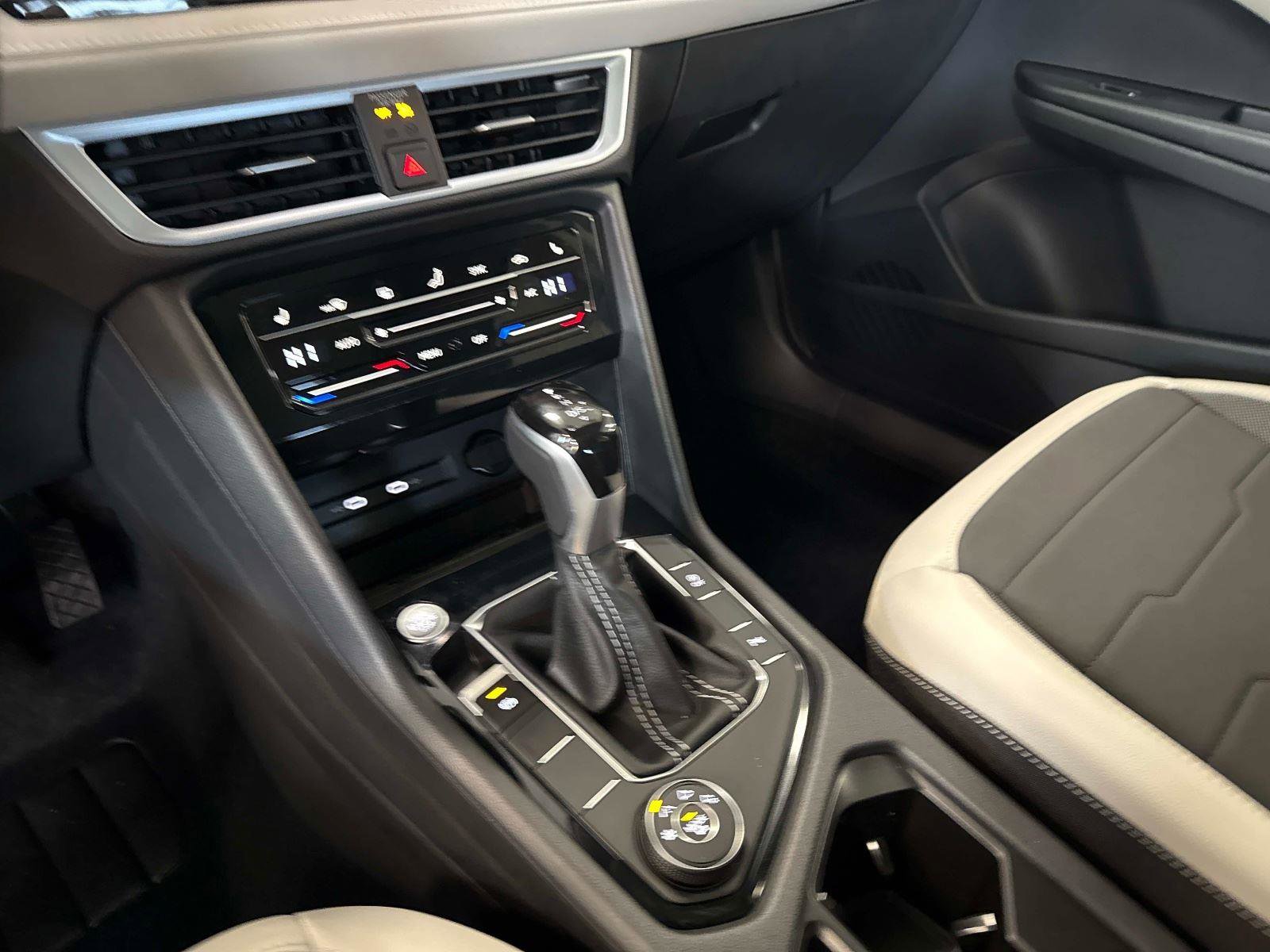 New 2026 Volkswagen Taos SE image 26