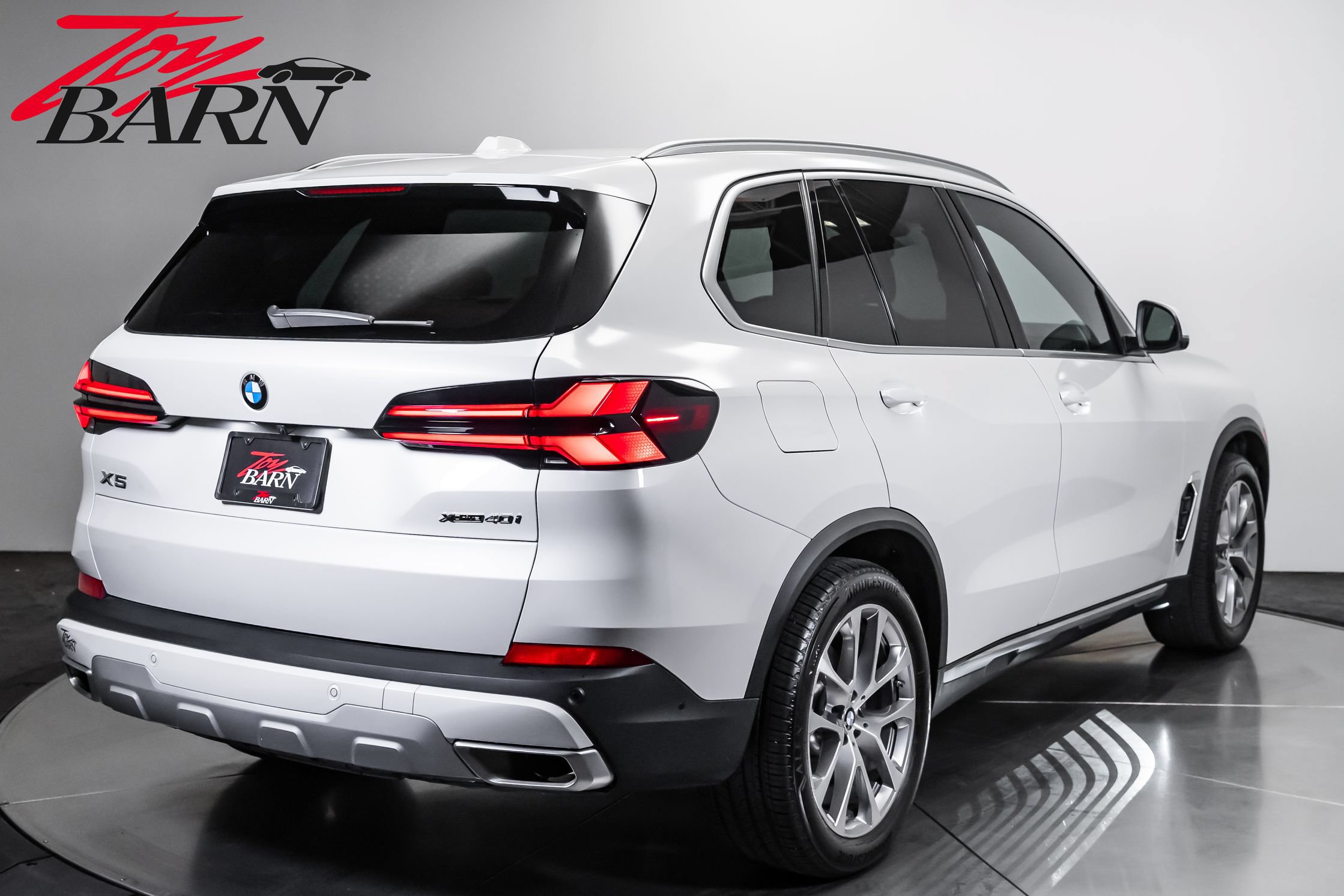 Used 2025 BMW X5 xDrive40i w/ Climate Comfort Package AWD/4WD image 5
