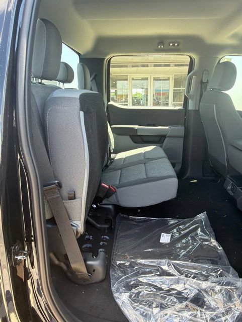 New 2026 Ford F250 XL w/ STX Appearance Package AWD/4WD image 19