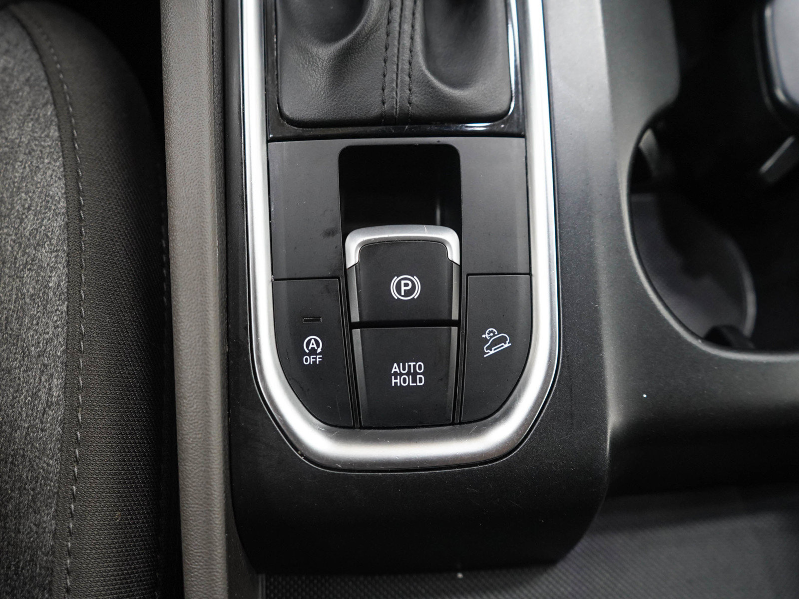 Used 2019 Hyundai Santa Fe SE AWD/4WD image 23