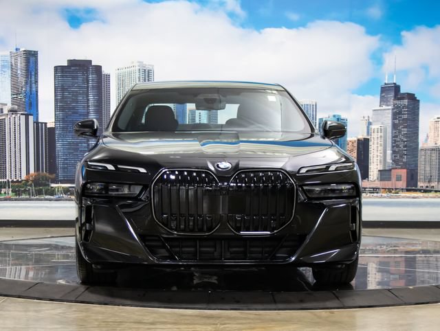 Used 2026 BMW 740i xDrive AWD/4WD image 3