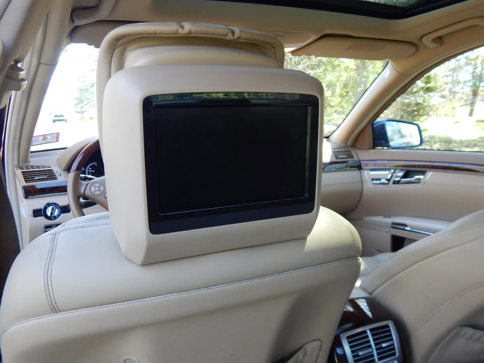 Used 2012 Mercedes-Benz S 550 4MATIC image 13